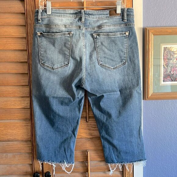 Judy Blue Jort Cut Off Boyfriend Relaxed fit Jeans 13/31 - Picture 3 of 10